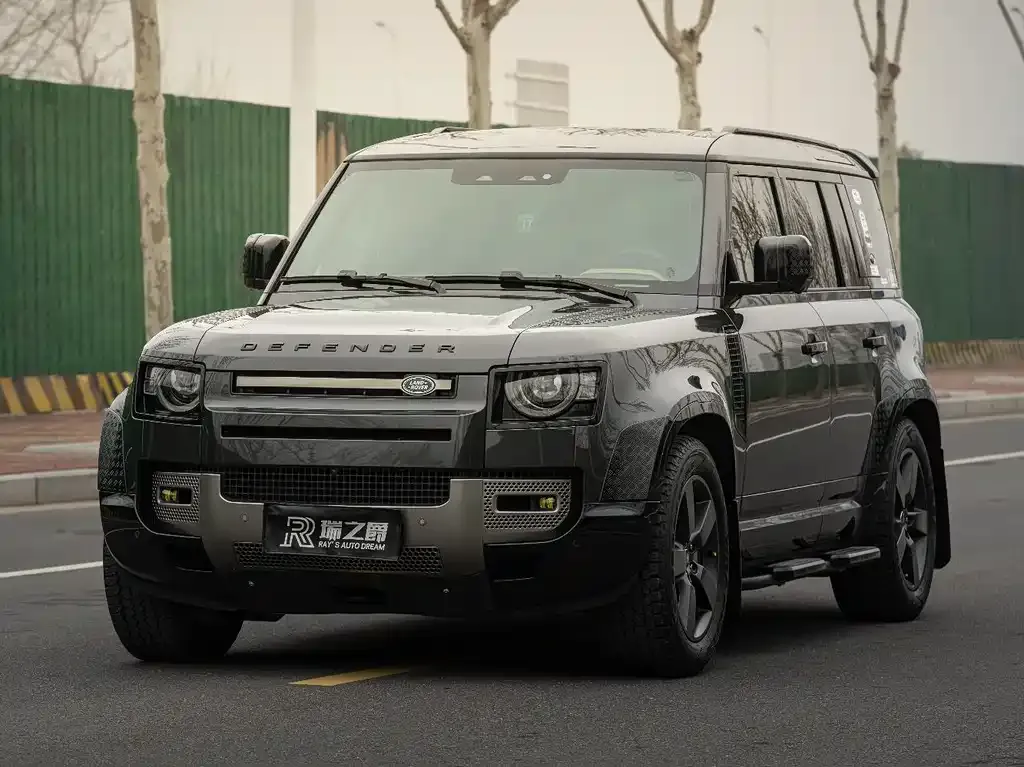 Land Rover Defender — фото 1