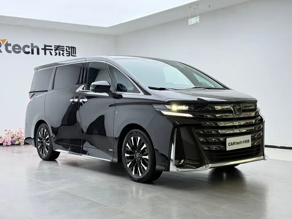 Toyota Vellfire — фото 3