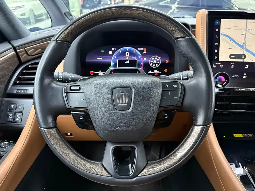 Toyota Vellfire — фото 9