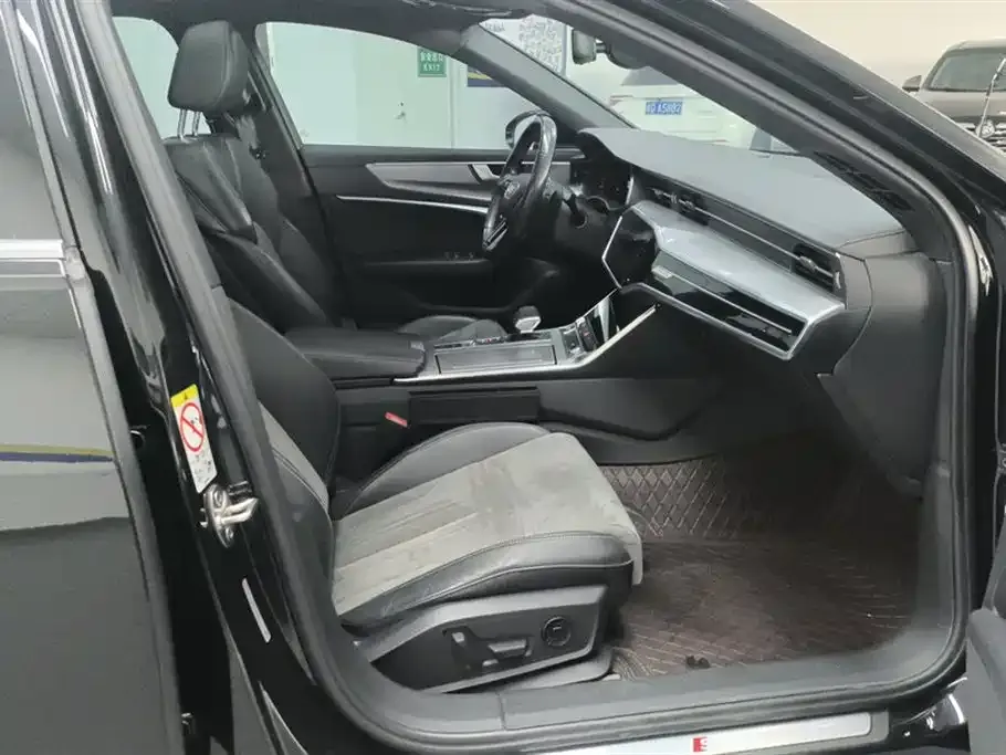 Audi A6L — фото 5