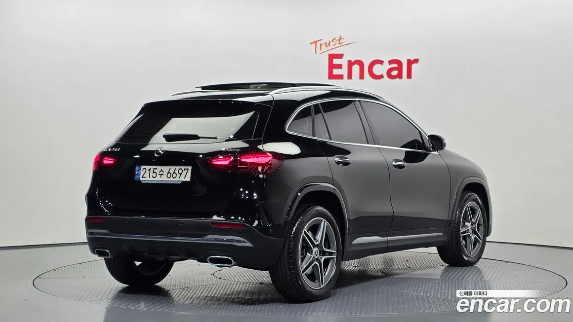 Mercedes-Benz GLA-Class — фото 8