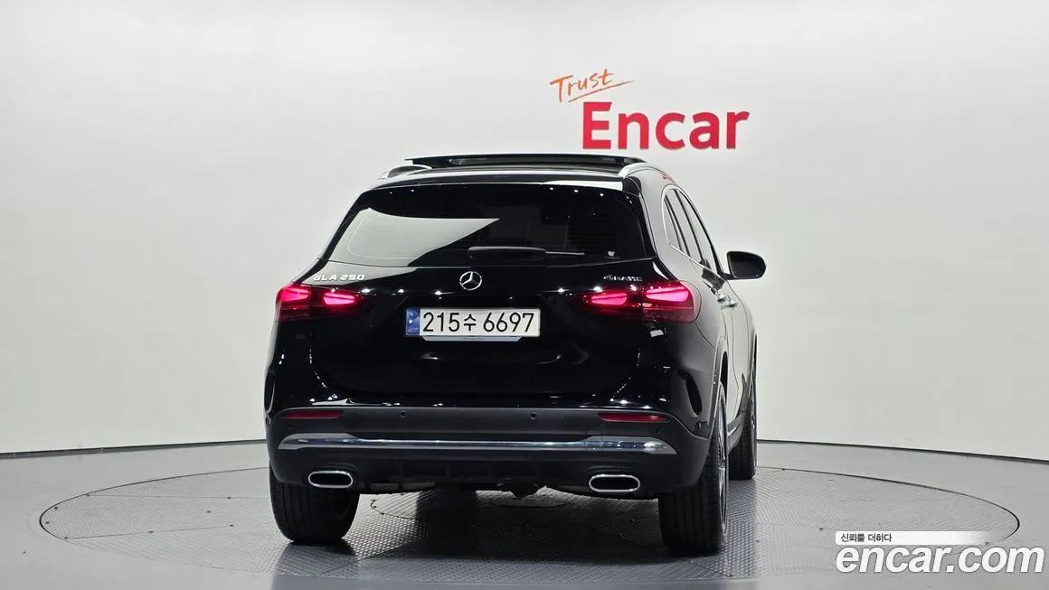 Mercedes-Benz GLA-Class — фото 6
