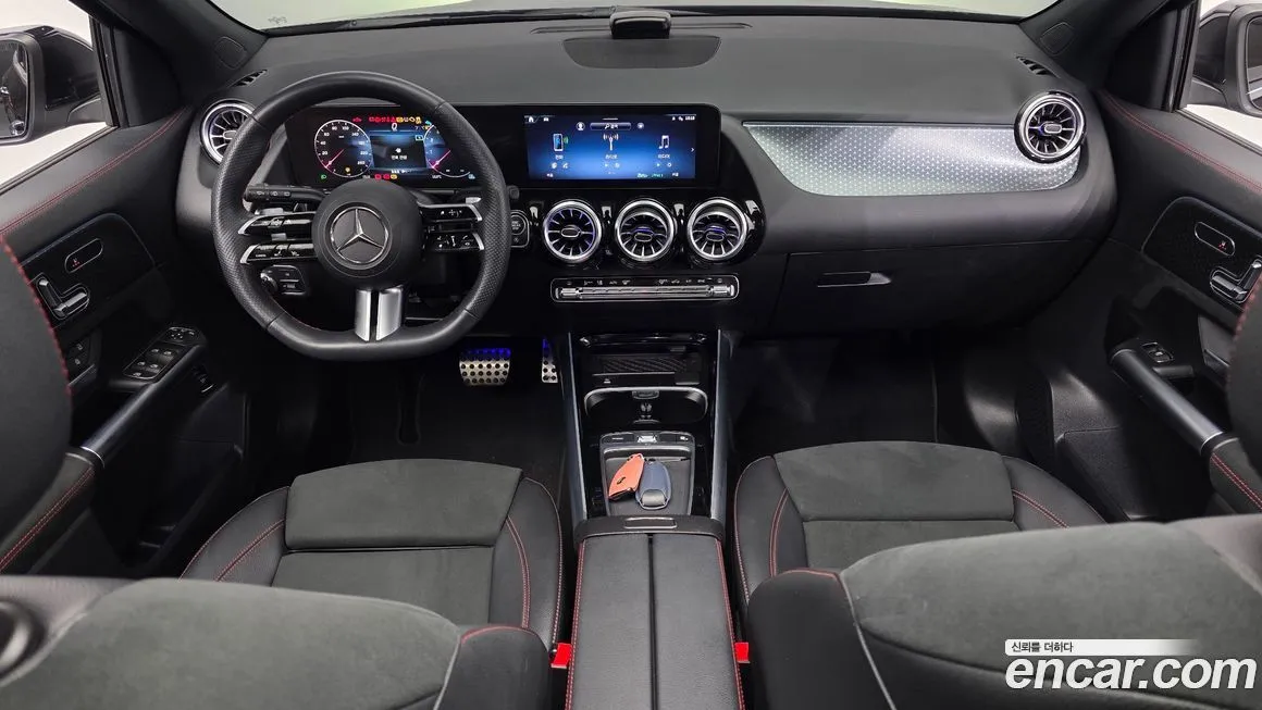 Mercedes-Benz GLA-Class — фото 10