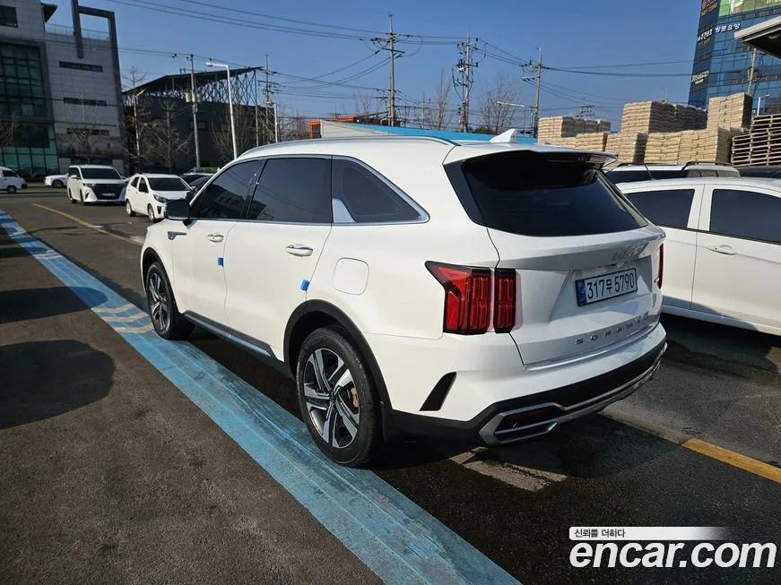 Kia Sorento — фото 6
