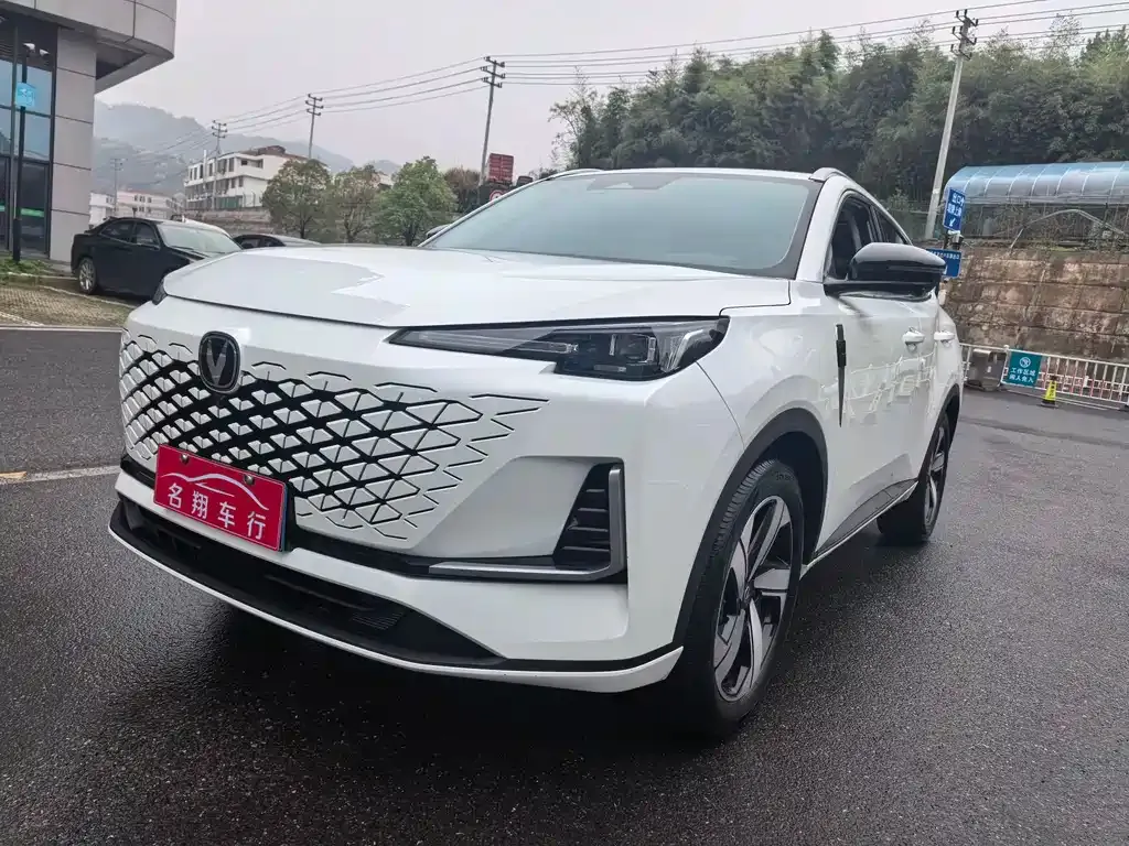 Changan CS55PLUS — фото 1