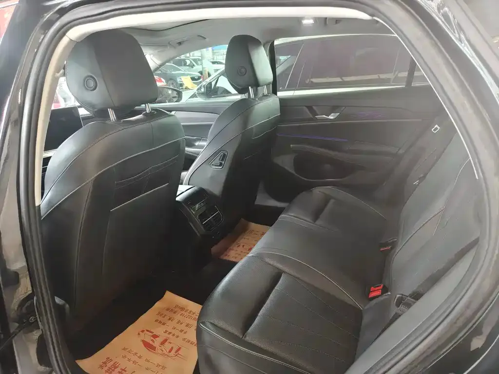 Volkswagen Passat — фото 3