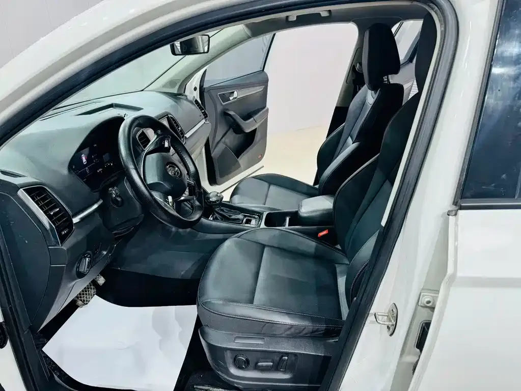 Skoda Karoq — фото 4