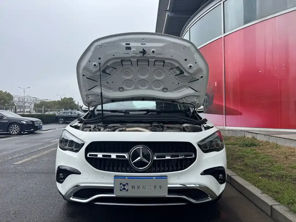 Mercedes-Benz GLA — фото 10