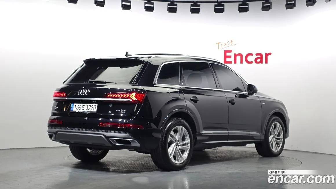 Audi Q7 — фото 2