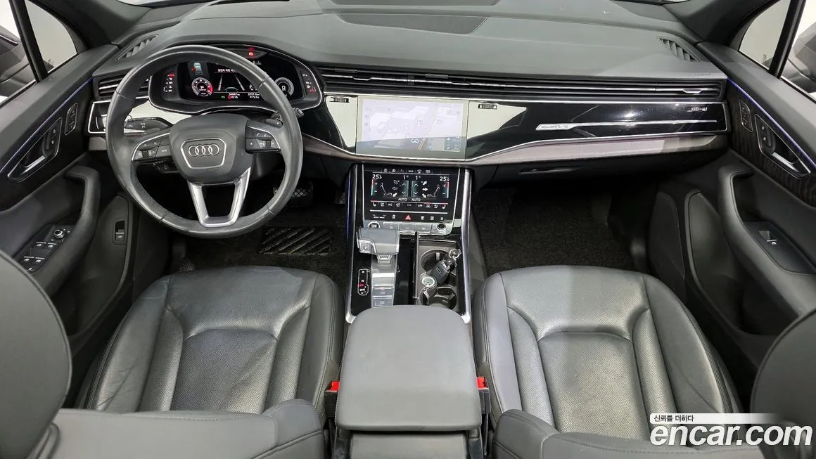 Audi Q7 — фото 10