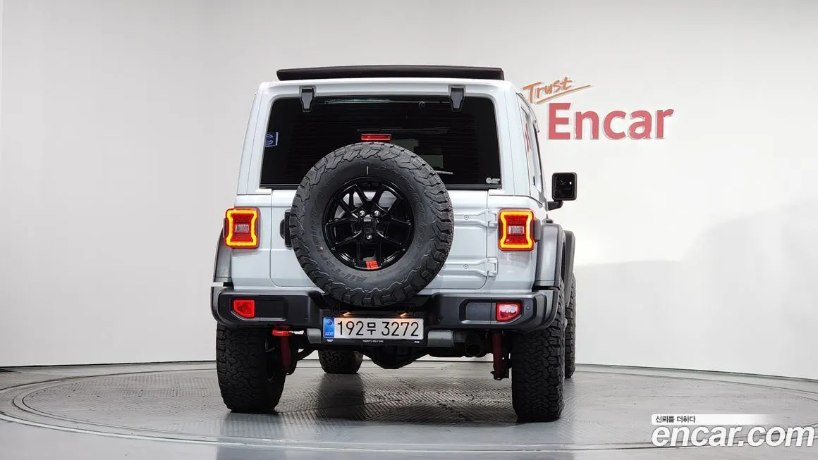 Jeep Wrangler — фото 2