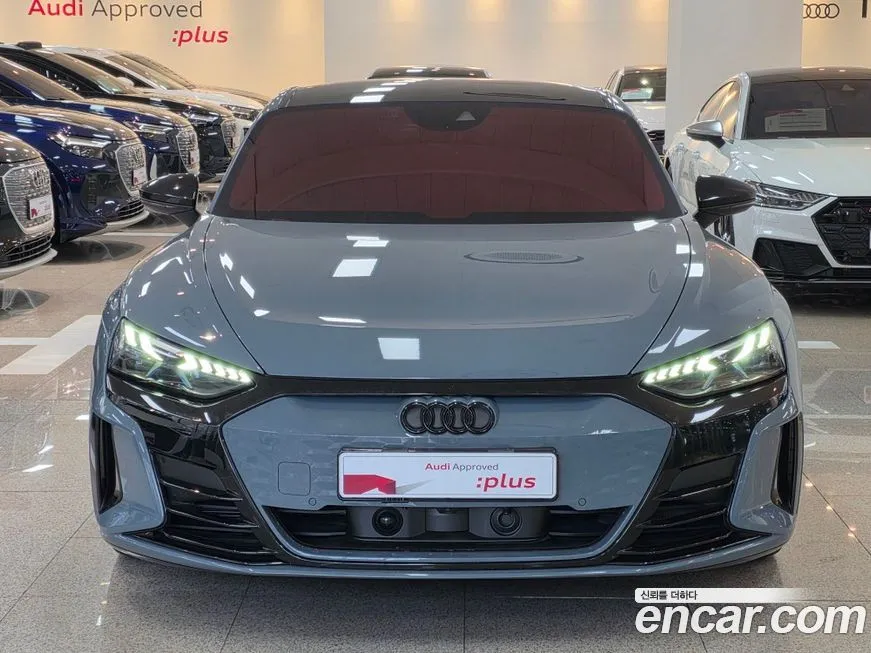 Audi e-tron GT — фото 2