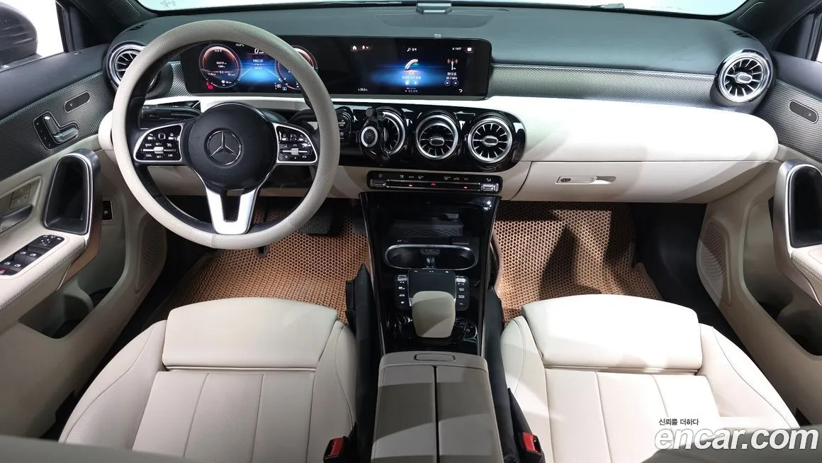 Mercedes-Benz A-Class — фото 10