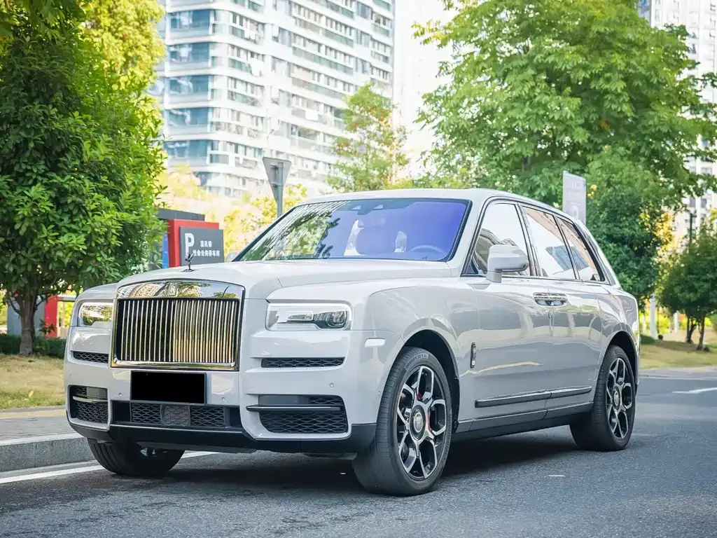 Rolls-Royce Cullinan — фото 1