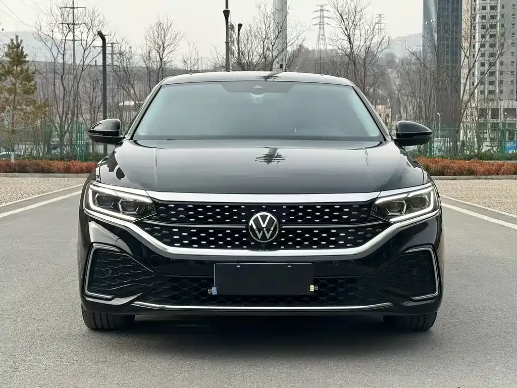 Volkswagen Passat — фото 7