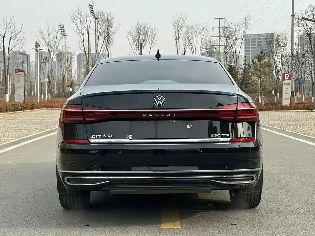 Volkswagen Passat — фото 3