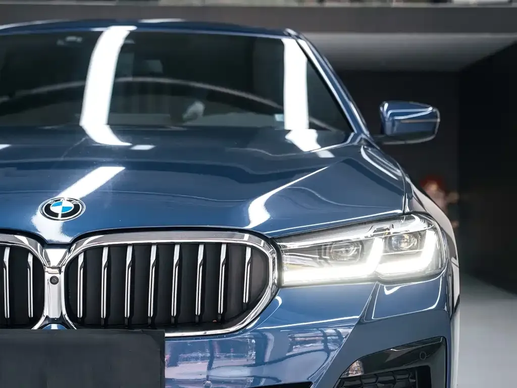 BMW 5 Series — фото 9