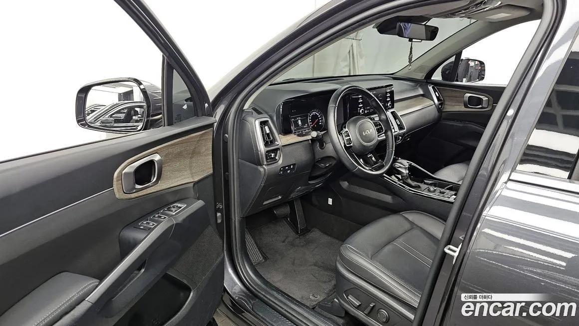 Kia Sorento — фото 8