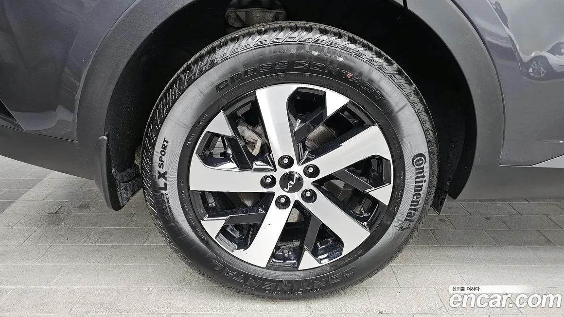 Kia Sorento — фото 10