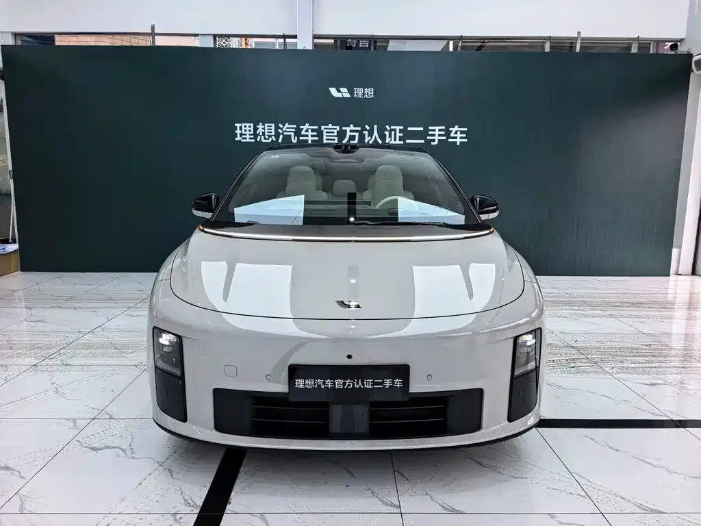 Li Auto i6 — фото 10