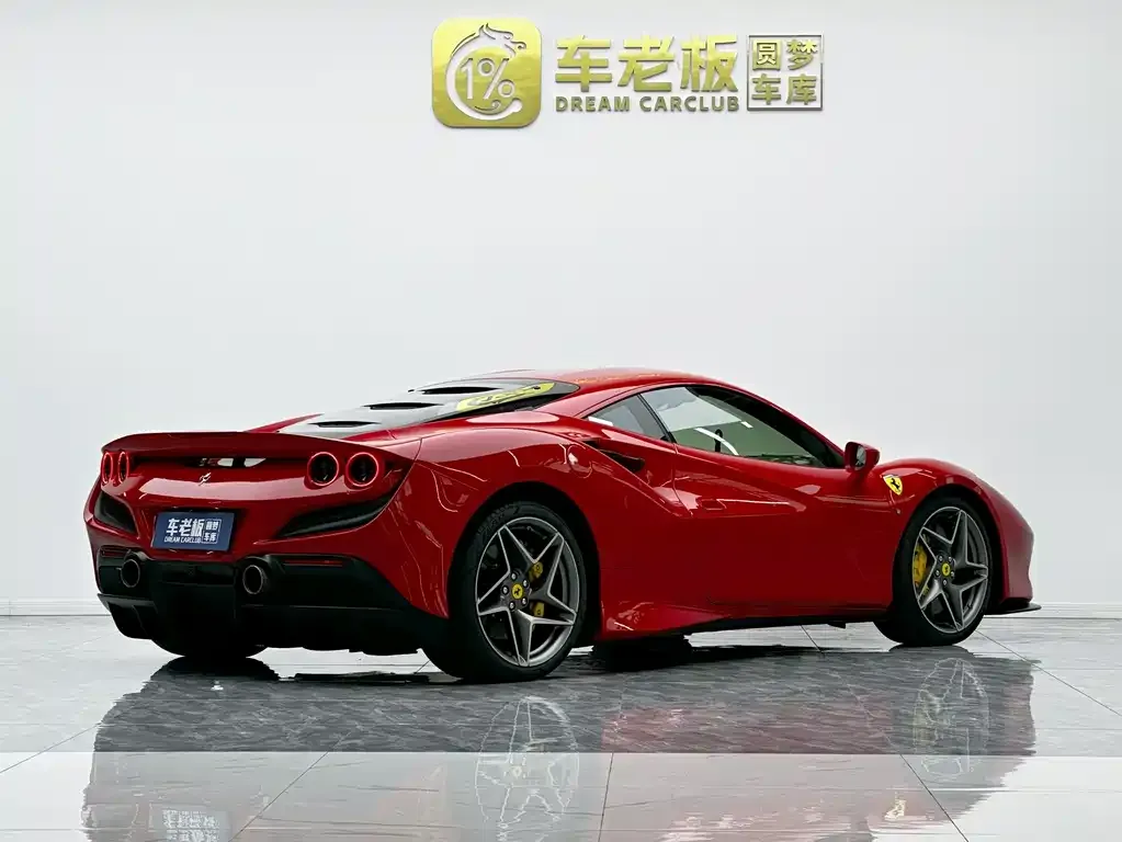 Ferrari F8 — фото 8