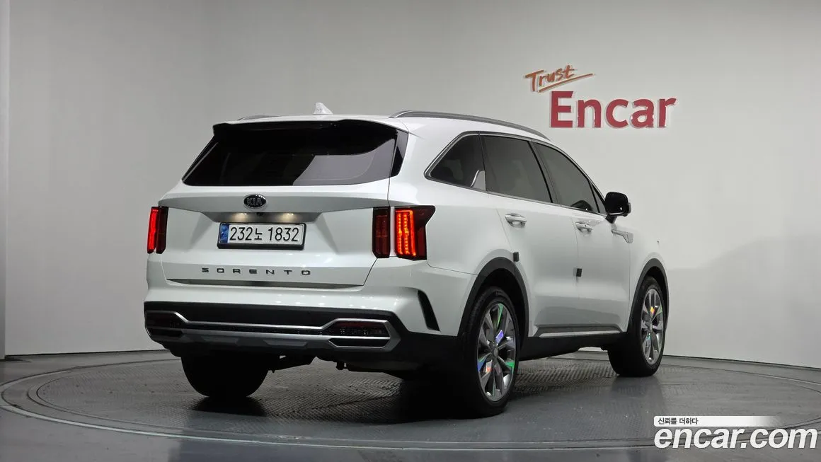 Kia Sorento — фото 9