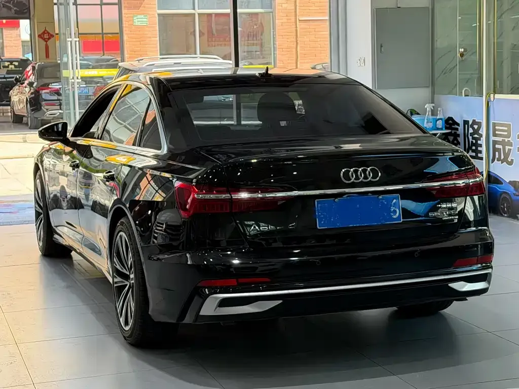 Audi A6L — фото 2