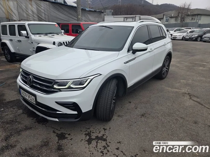 Volkswagen Tiguan — фото 8