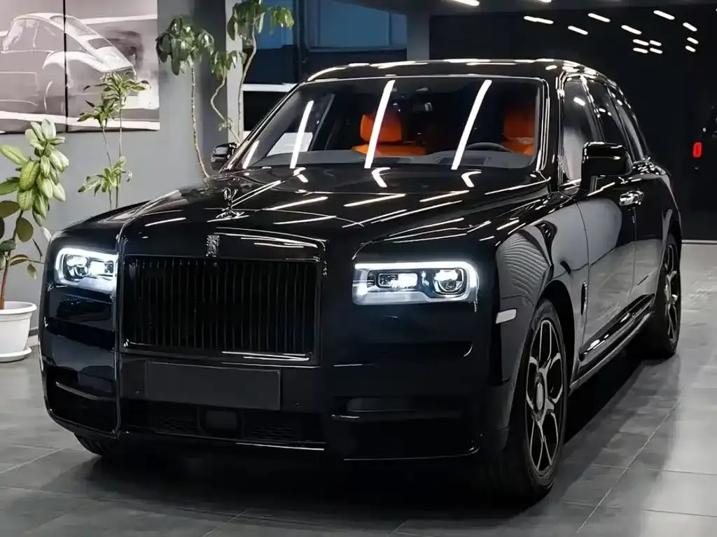 Rolls-Royce Cullinan — фото 1