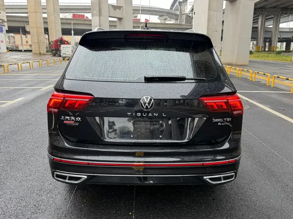 Volkswagen Tiguan L — фото 8