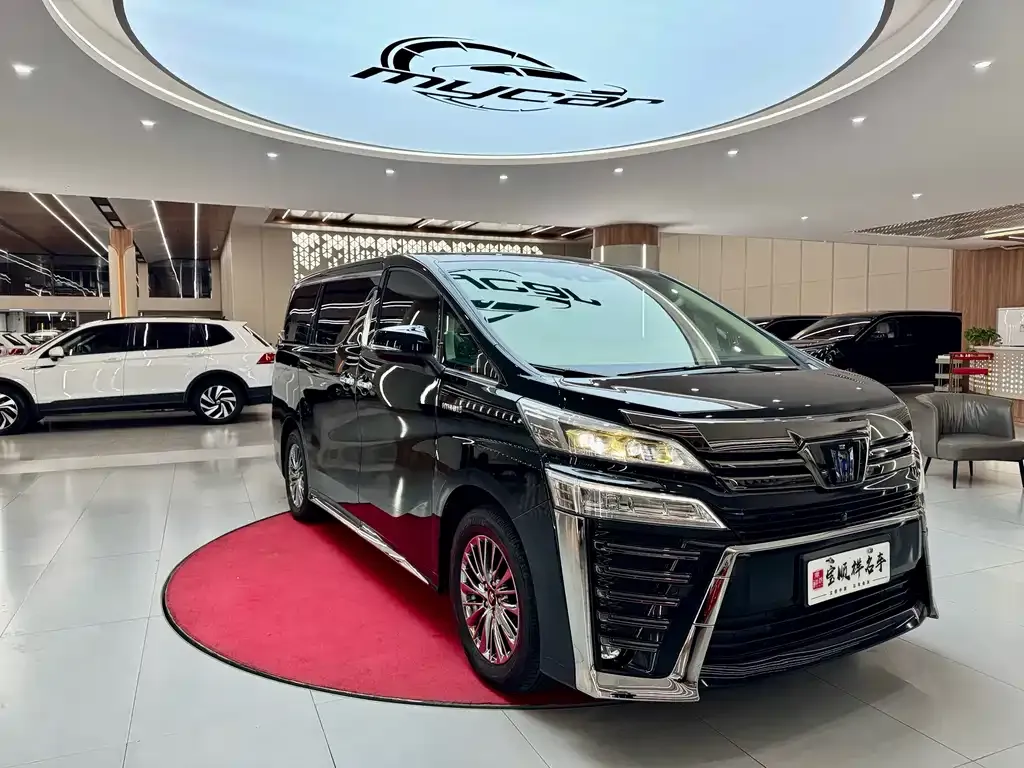 Toyota Vellfire — фото 3