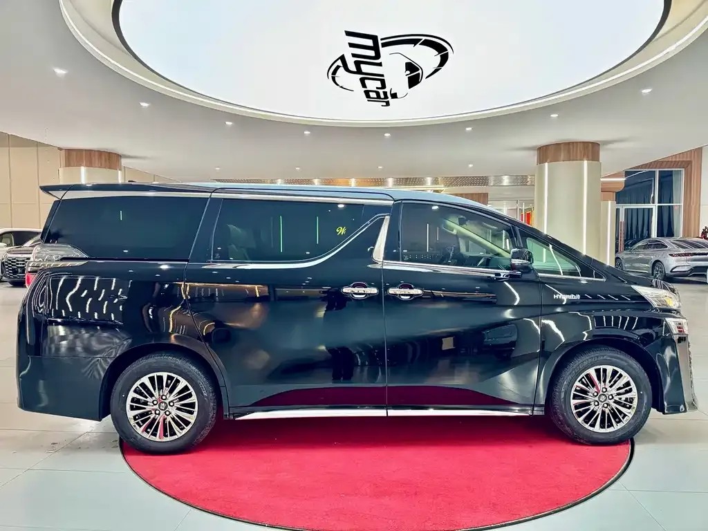Toyota Vellfire — фото 8
