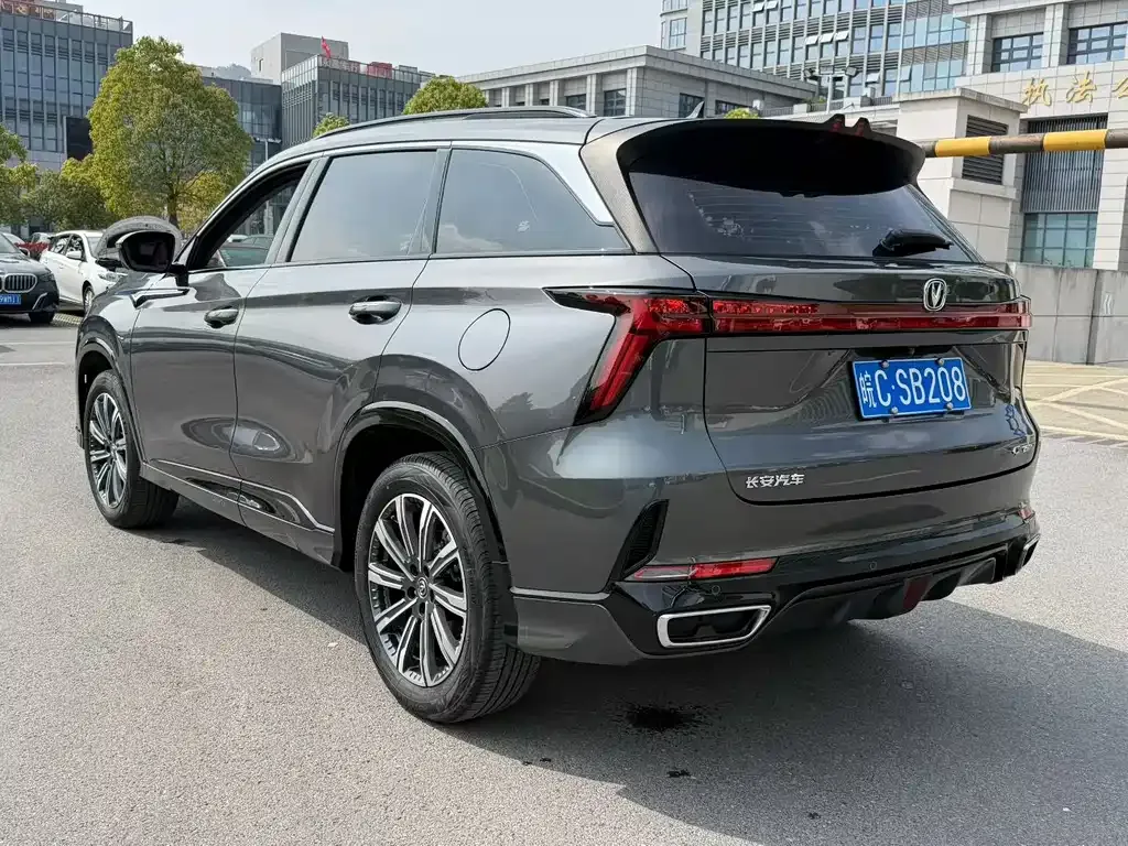 Changan CS75 PLUS — фото 8