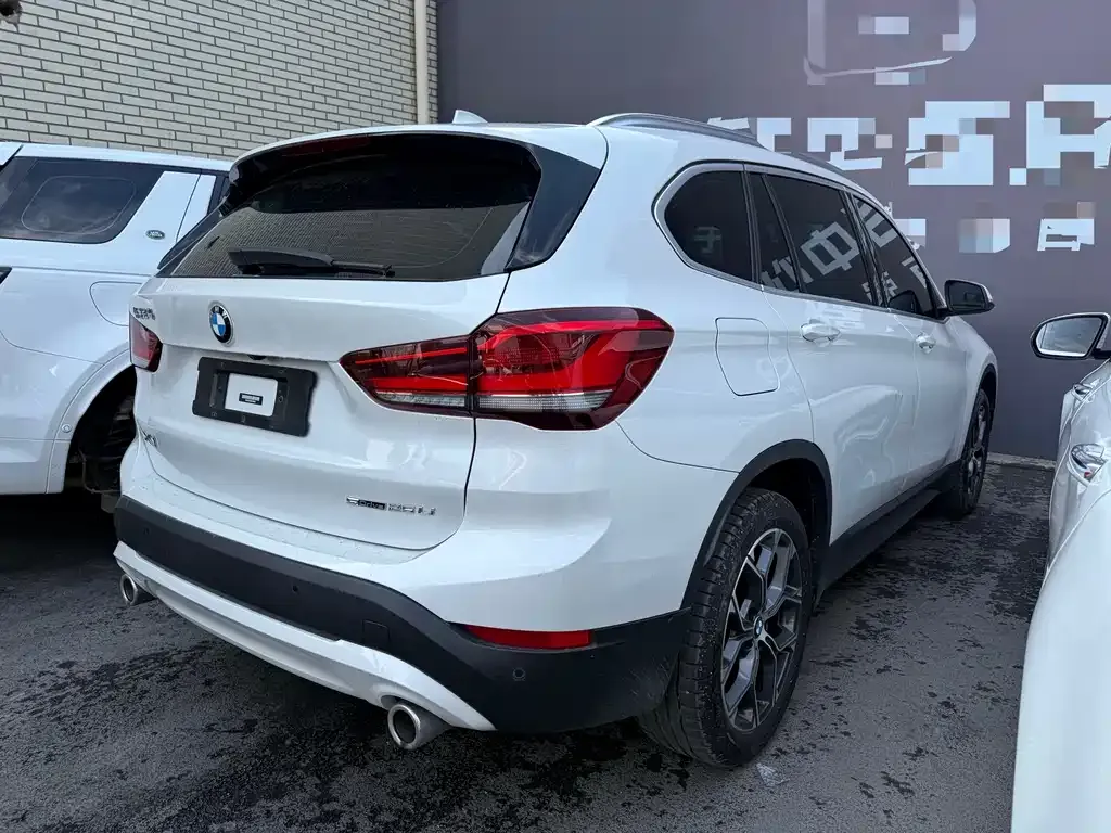 BMW X1 — фото 5