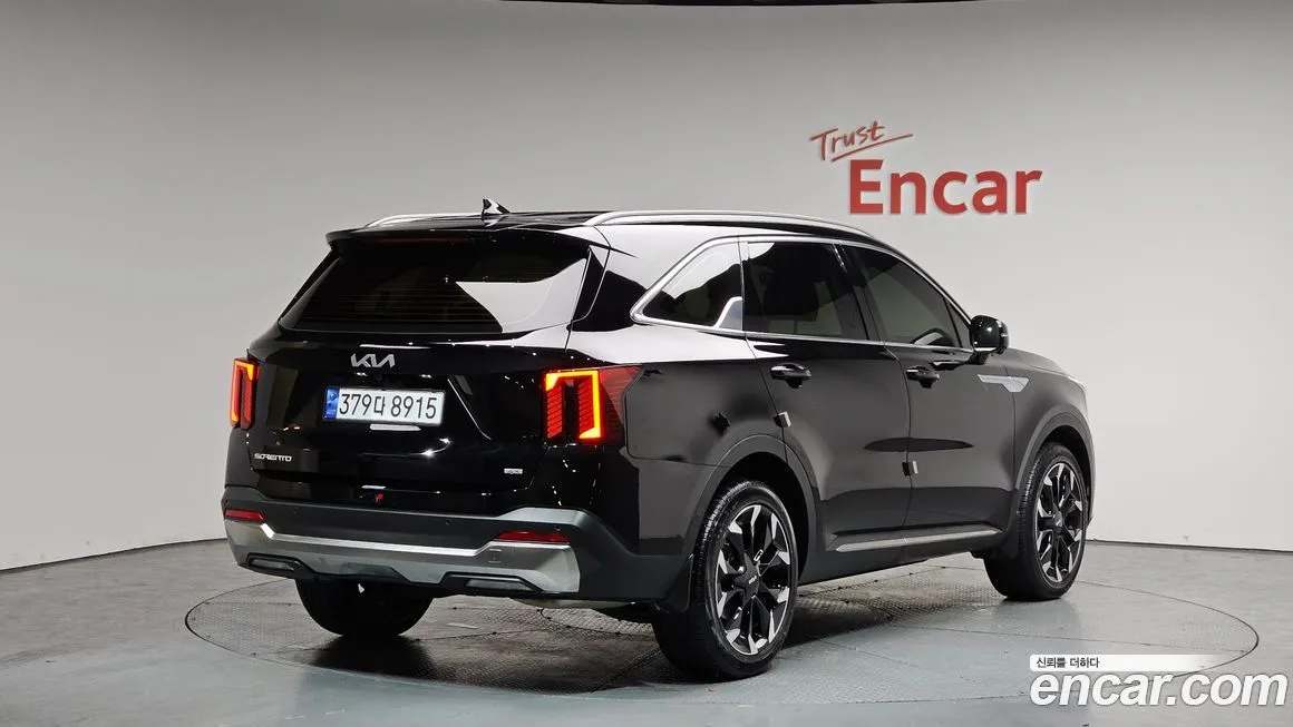 Kia Sorento — фото 8