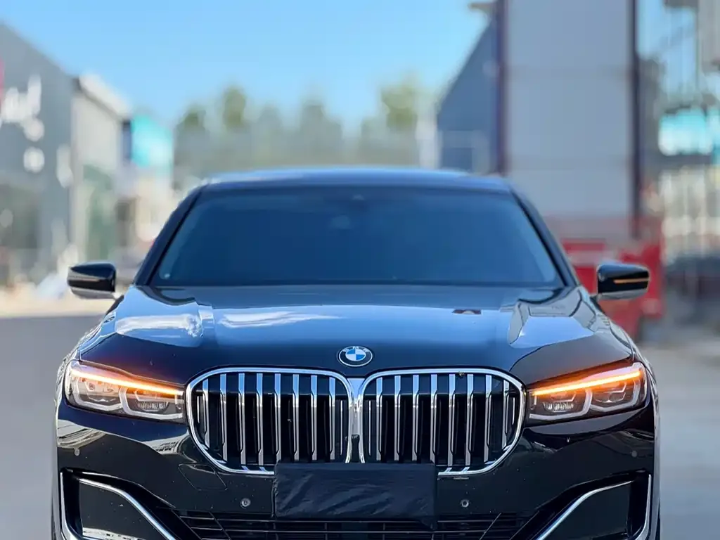 BMW 7 Series — фото 3