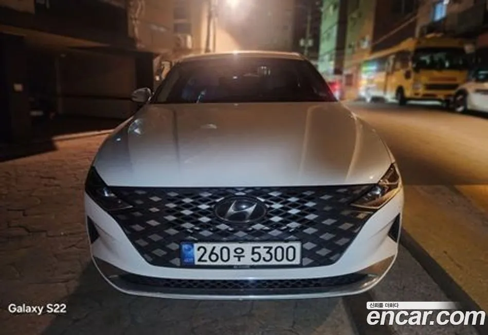 Hyundai Grandeur — фото 1