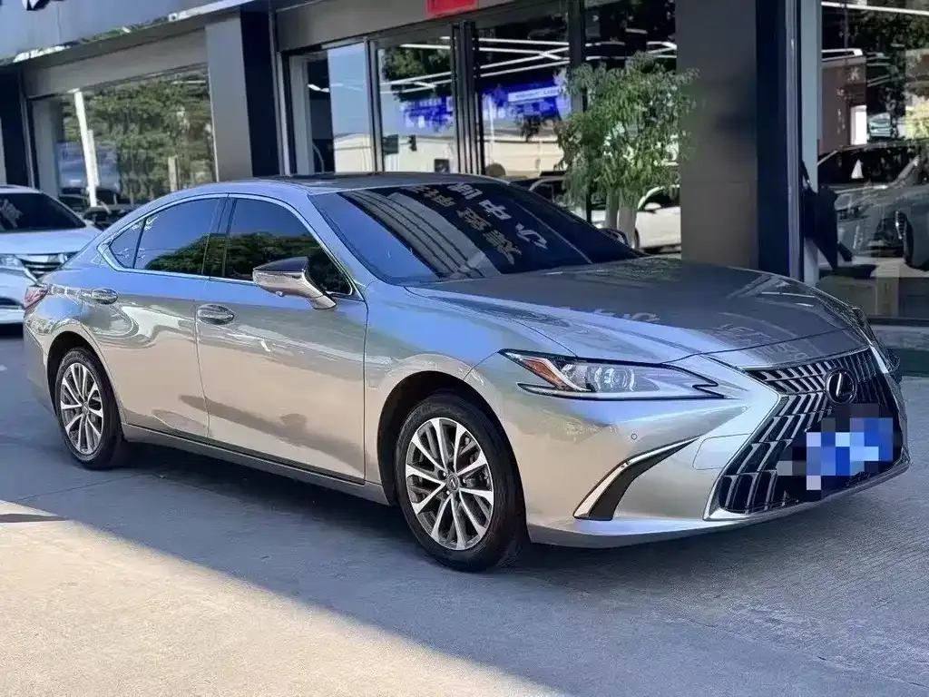 Lexus ES — фото 4