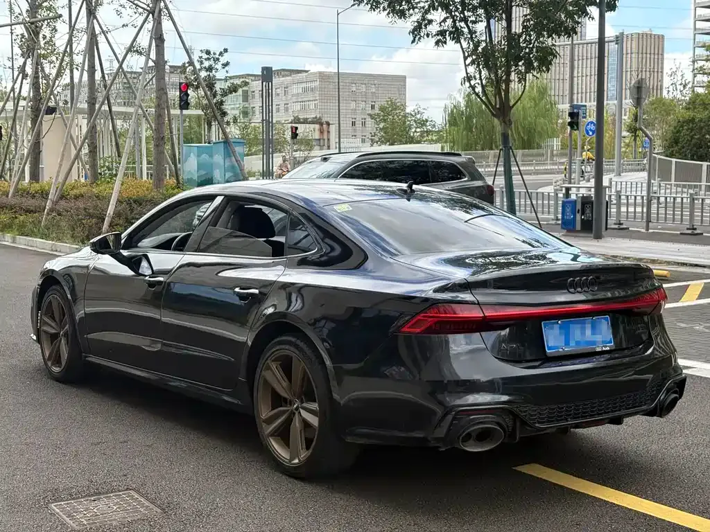 Audi A7L — фото 4