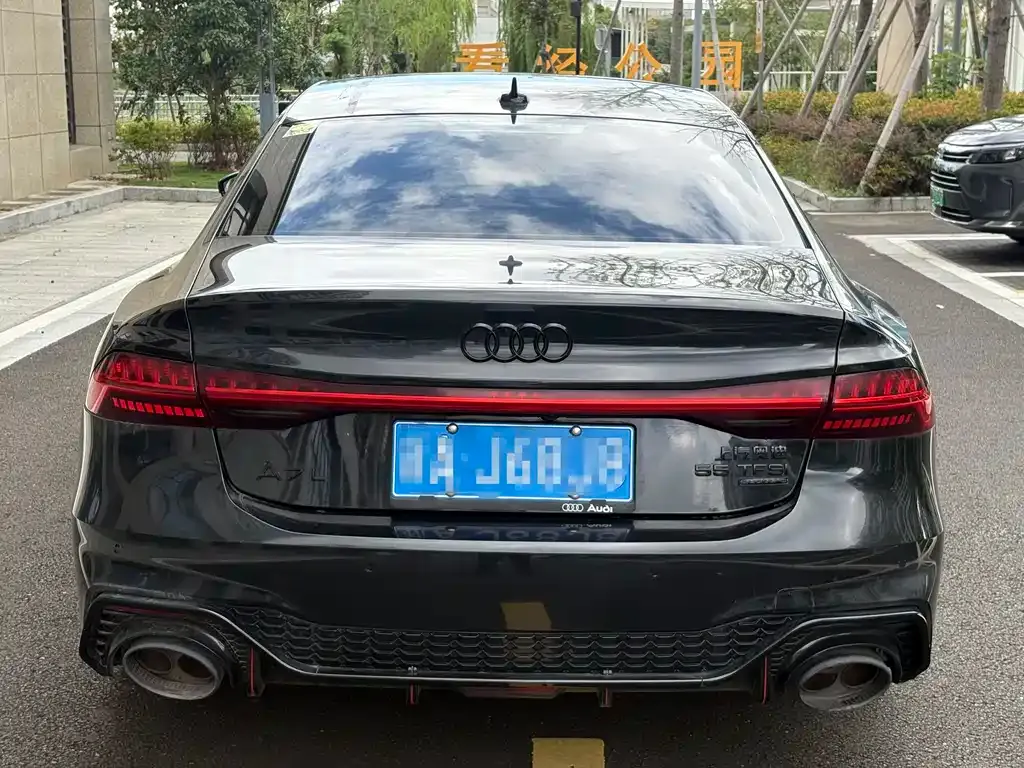 Audi A7L — фото 5