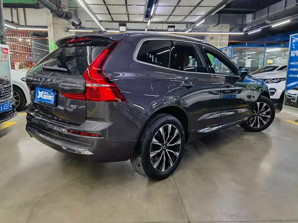 Volvo XC60 — фото 5