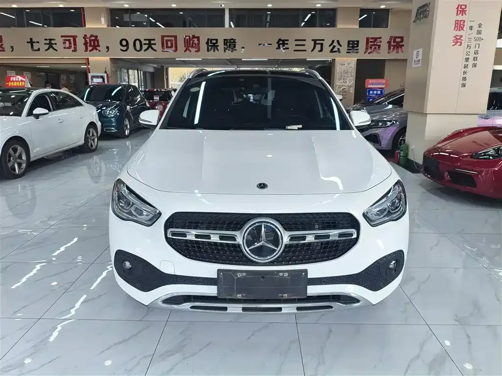 Mercedes-Benz GLA — фото 1