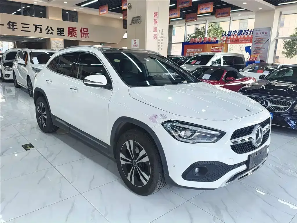 Mercedes-Benz GLA — фото 10