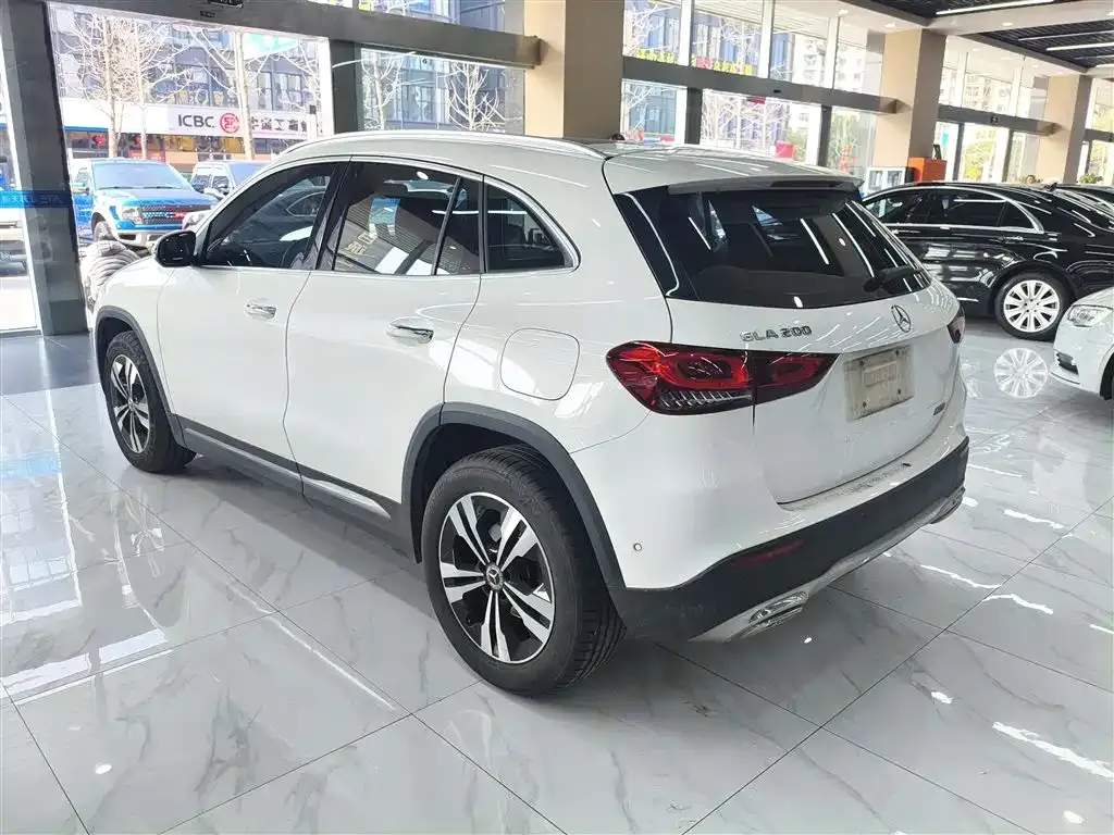Mercedes-Benz GLA — фото 9