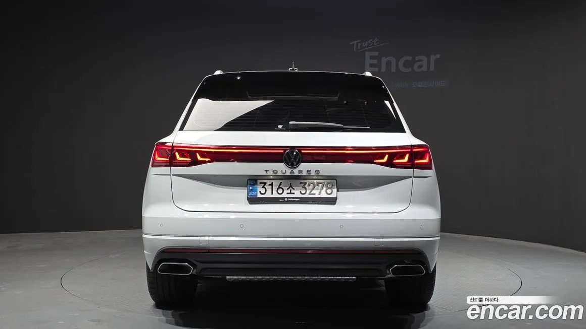 Volkswagen Touareg — фото 7