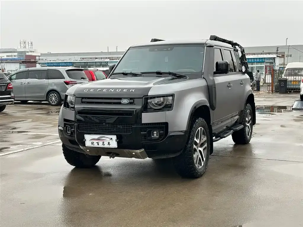 Land Rover Defender — фото 1