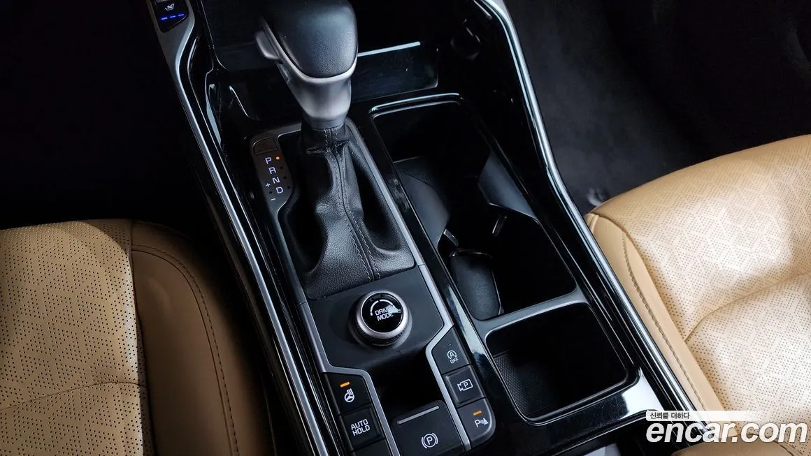 Kia Sorento — фото 9