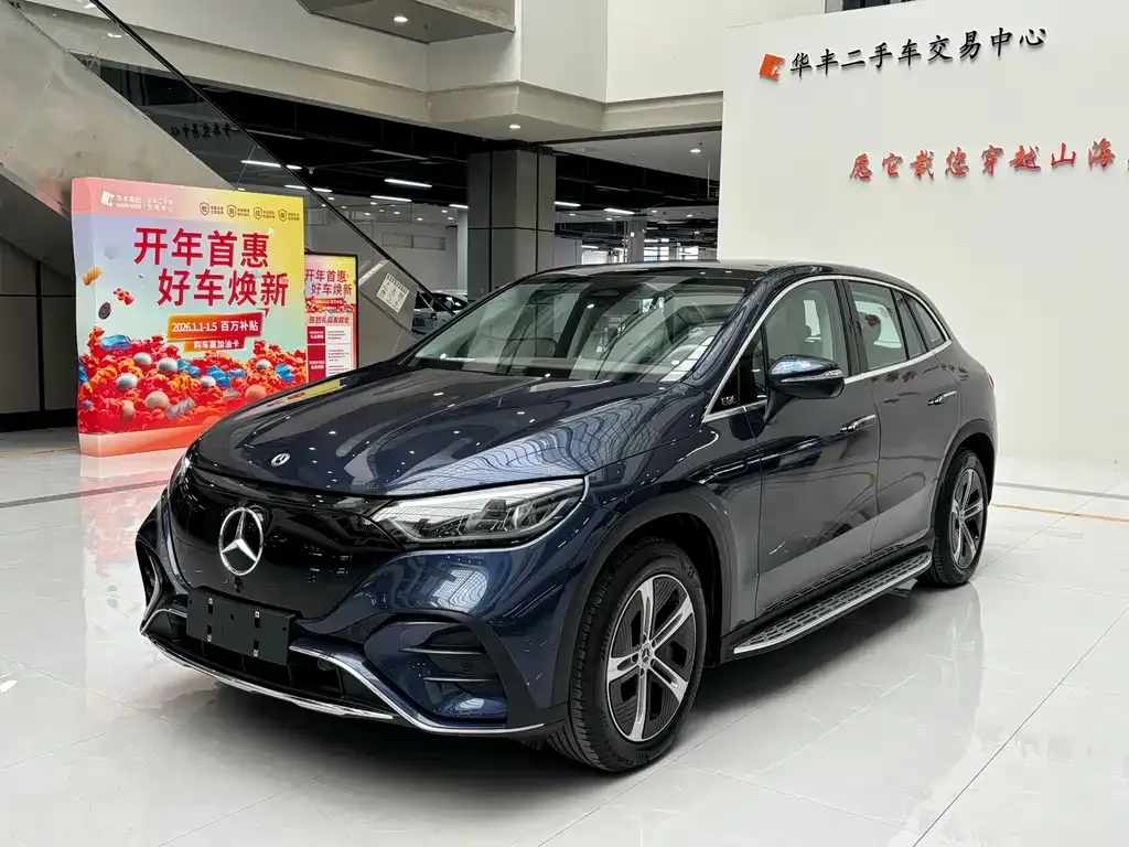 Mercedes-Benz EQE SUV — фото 1