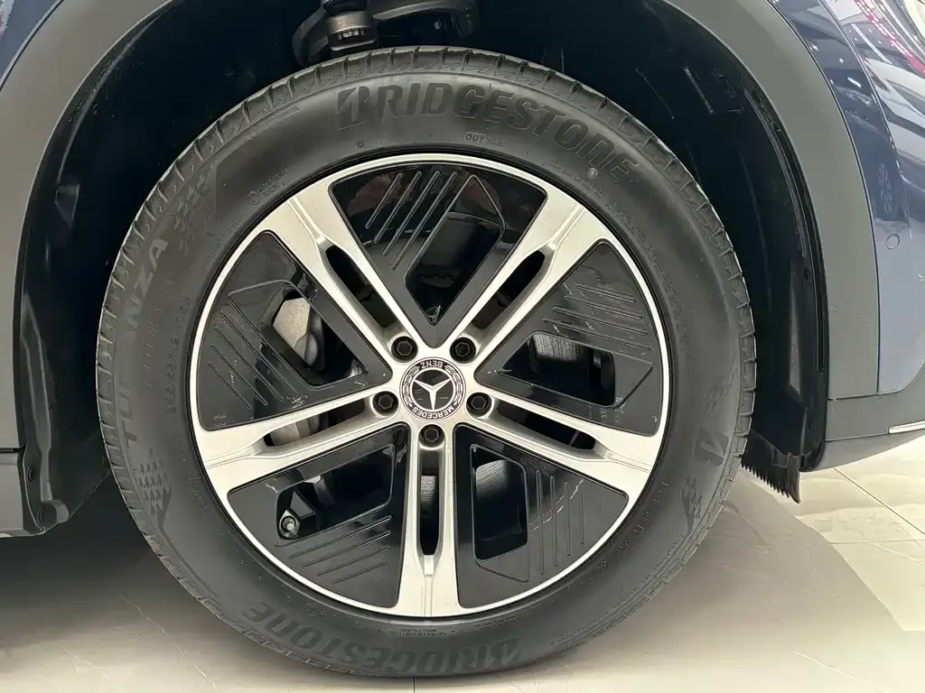 Mercedes-Benz EQE SUV — фото 4