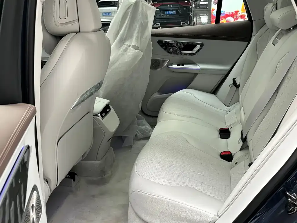 Mercedes-Benz EQE SUV — фото 2